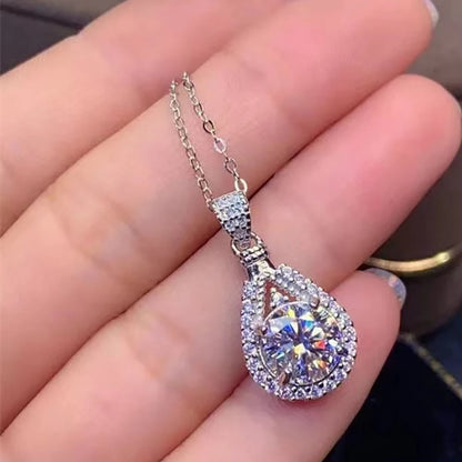 Vervanci Moissanite Elegance
