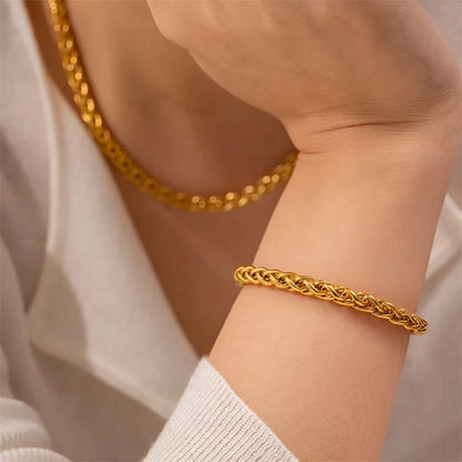 Vervanci EverGlow Necklace & Bracelet Set 🌟