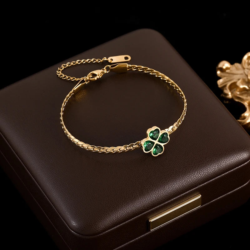 Vervanci Crystal Clover Cuff 🌿💖