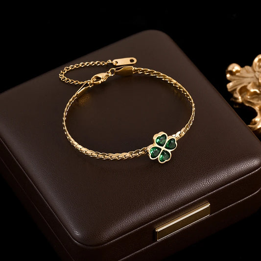 Vervanci Crystal Clover Cuff 🌿💖