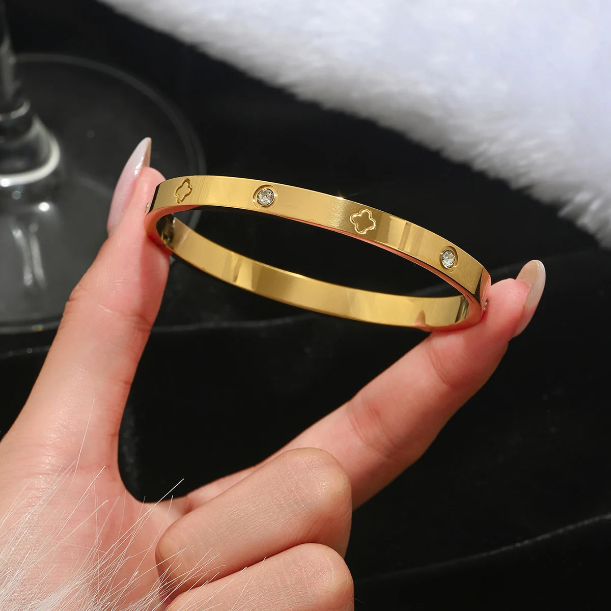 Vervanci NailGold